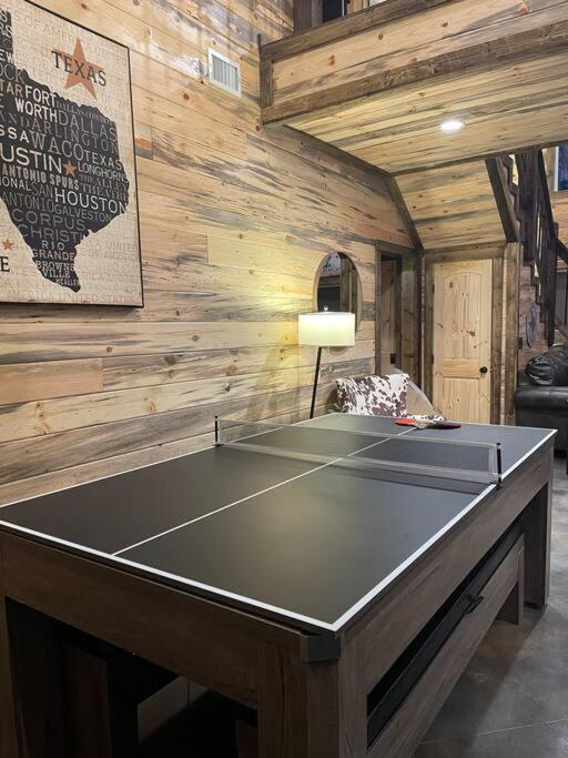 The Big Tex Luxury Cabin Is Epic Брокен-Боу Екстер'єр фото