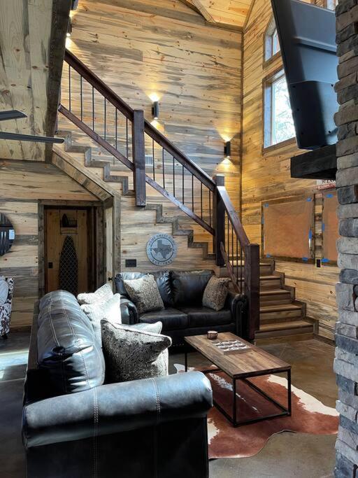 The Big Tex Luxury Cabin Is Epic Брокен-Боу Екстер'єр фото
