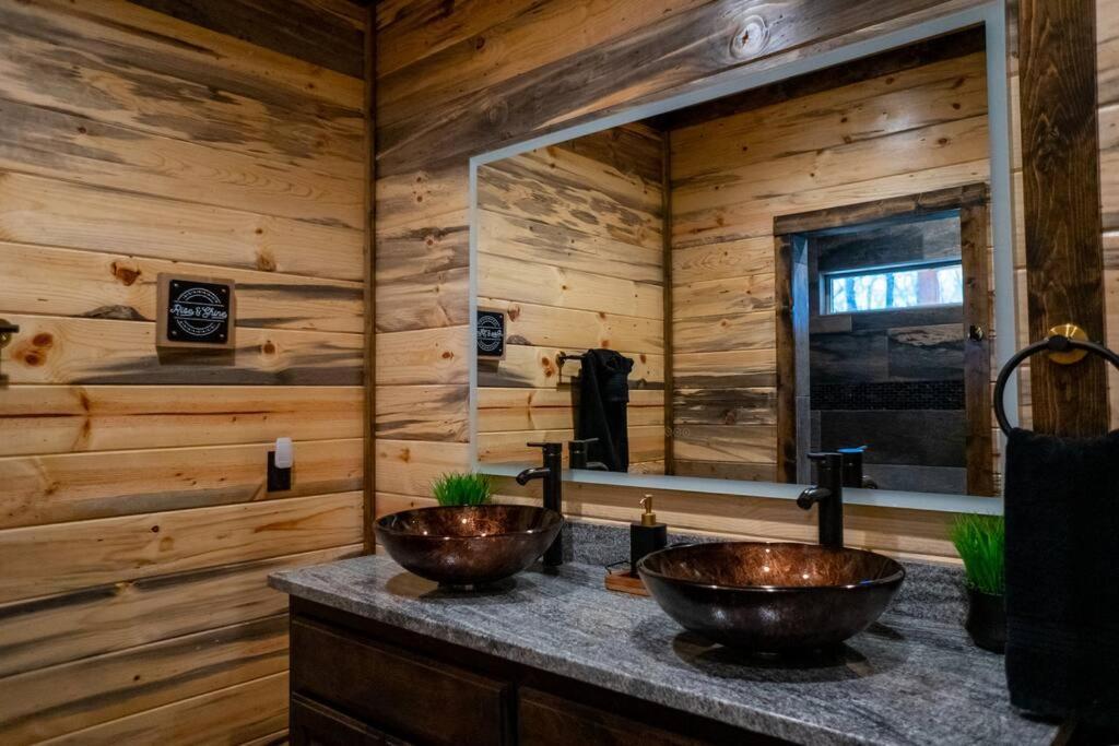 The Big Tex Luxury Cabin Is Epic Брокен-Боу Екстер'єр фото