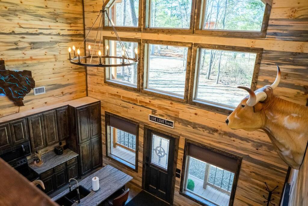 The Big Tex Luxury Cabin Is Epic Брокен-Боу Екстер'єр фото