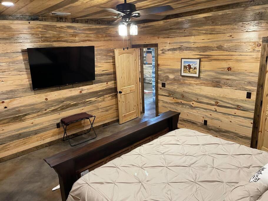The Big Tex Luxury Cabin Is Epic Брокен-Боу Екстер'єр фото