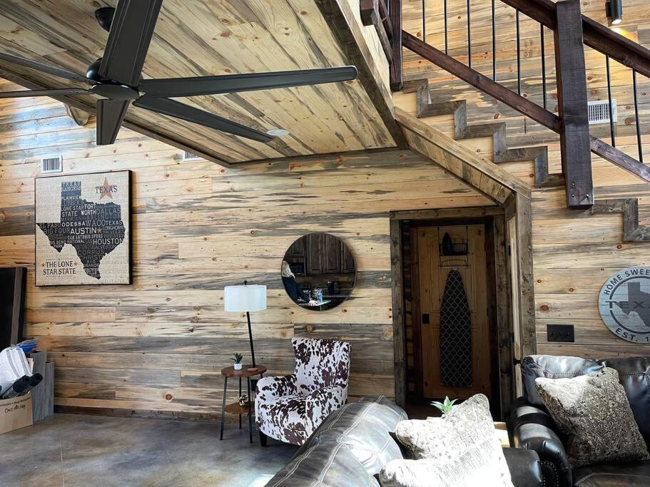 The Big Tex Luxury Cabin Is Epic Брокен-Боу Екстер'єр фото